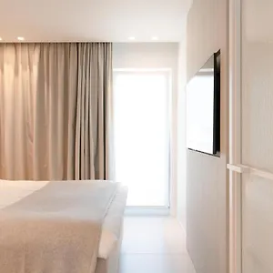 https://een-designappartement-met-zijdelings-zicht-op-zee.bruges-hotels.info